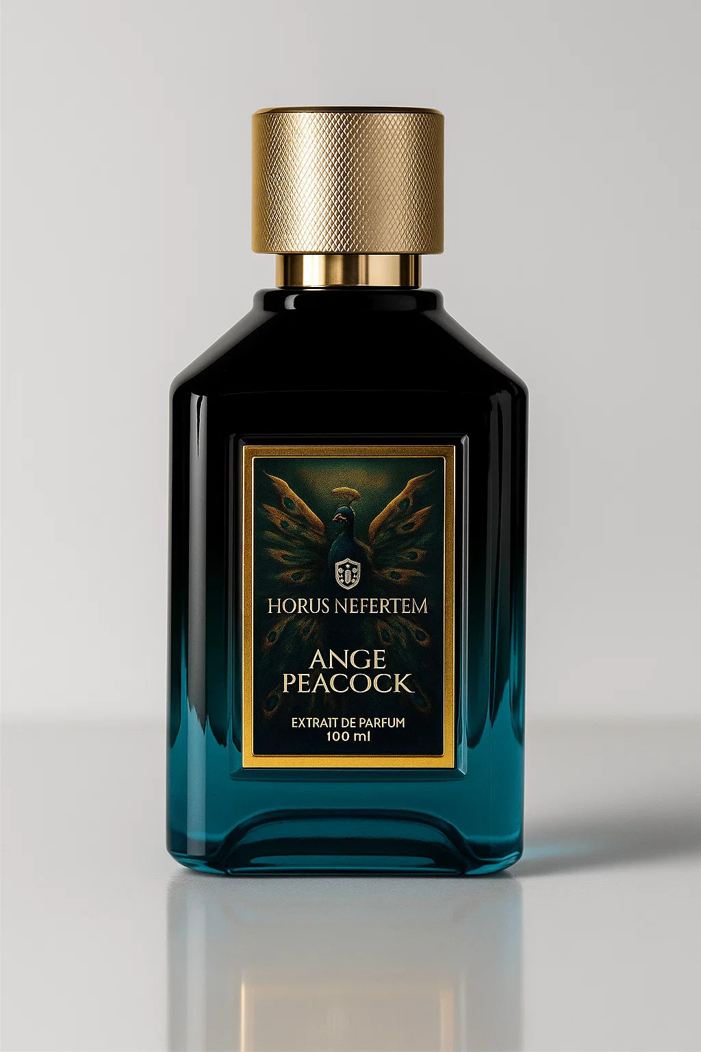 Horus Nefertem’in “Angel Peacock” parfümü, zarafetin ve doğanın kusursuzluğunun bir yansımasıdır.